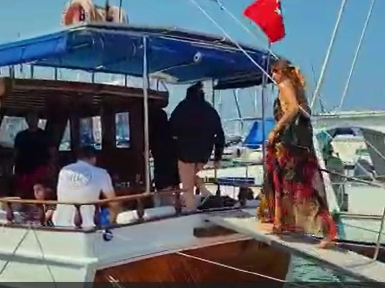 Noleggiare una costume 50 a Kusadasi