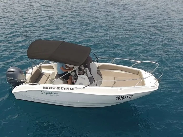 Noleggio barche Trogir economico Cayman 585