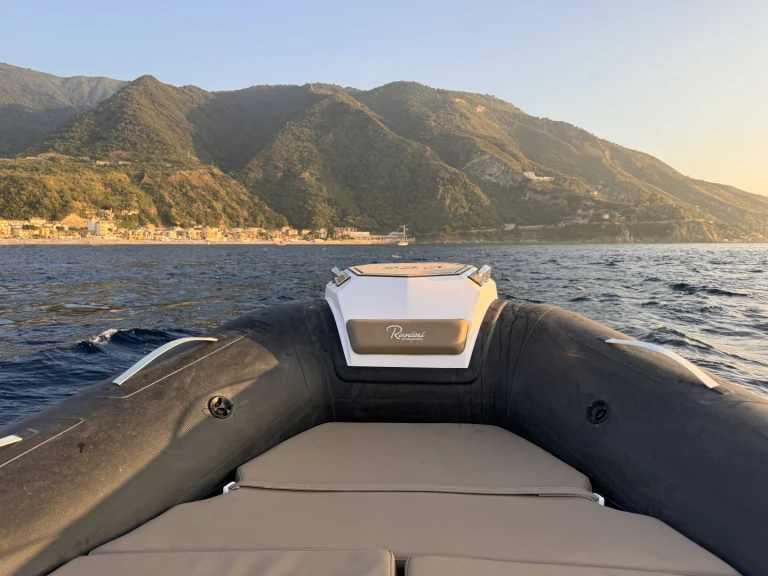 Noleggio Barca a motore a Reggio Calabria – Ranieri Ranieri Cayman 28.0 Executive