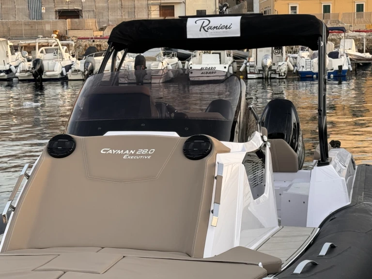 Noleggio Barca a motore con o senza skipper Ranieri a Reggio Calabria