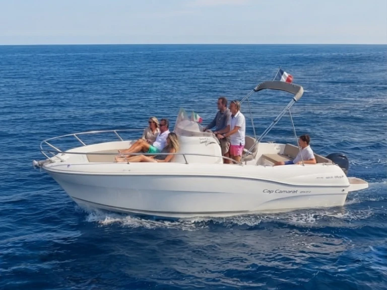 Noleggio Barca a motore Jeanneau con patente nautica