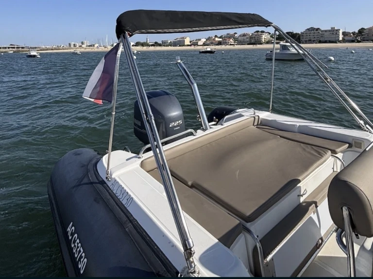 Noleggiare una Joker Boat Clubman 26 Special a Grand Piquey