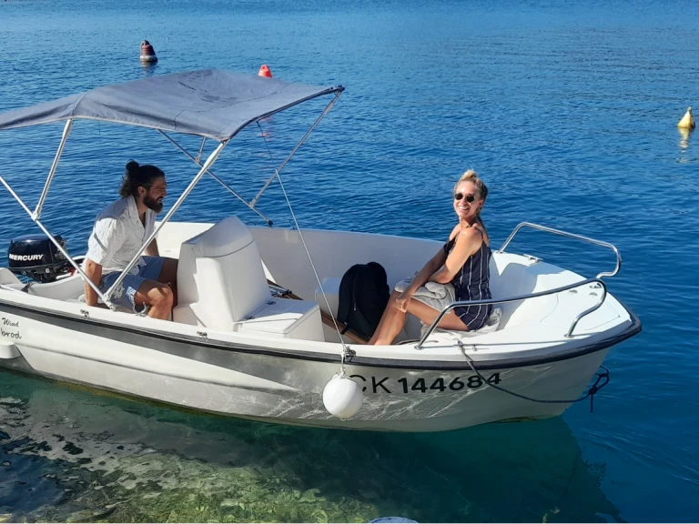 Noleggio Barca a motore con o senza skipper Elan a Zaton Mali