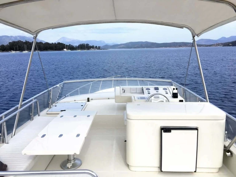 Noleggio Yacht di lusso con o senza skipper Ferretti a Port Lindos