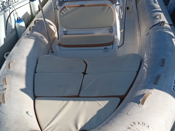 Noleggio Gommone a Santa Pola – Bwa Bwa 750