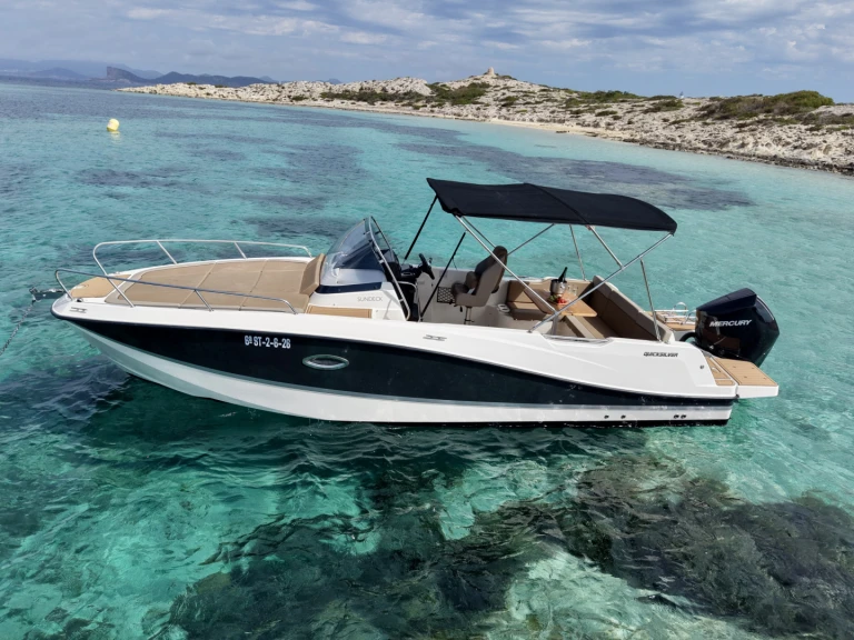 Noleggio Barca a motore Quicksilver con patente nautica