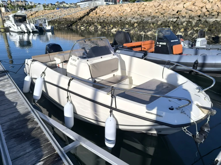 Noleggio barche Quicksilver Activ 555 Open a Trébeurden su Samboat