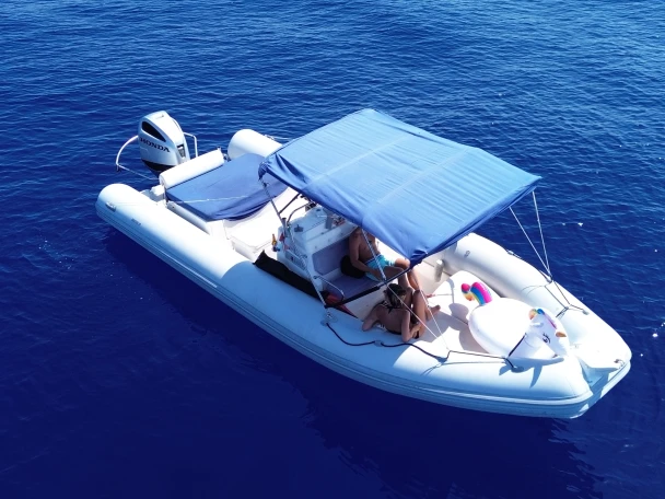 Gommone a noleggio a Monaco-Ville al miglior prezzo