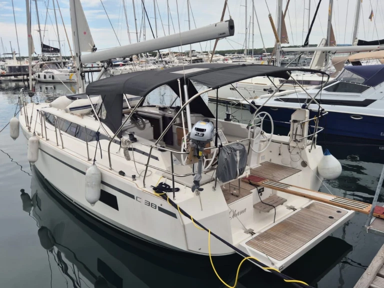 Noleggio a Punat – Bavaria Bavaria C38 su SamBoat