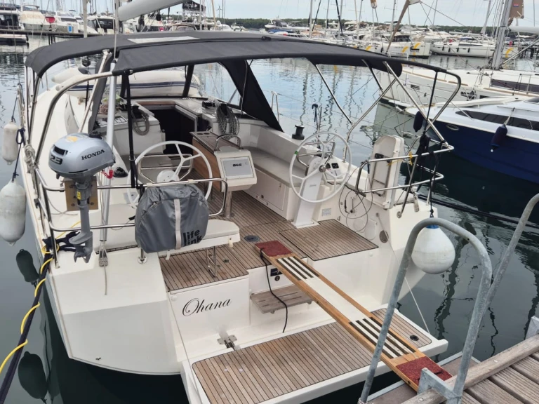 Noleggiare una Bavaria Bavaria C38 a Punat