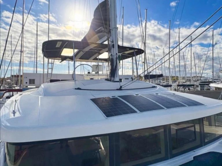 Noleggio Catamarano con o senza skipper Lagoon a Spalato