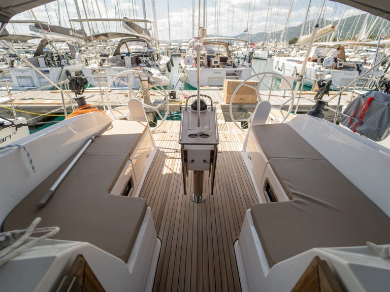 Noleggio barche Castelli economico Cruiser 46