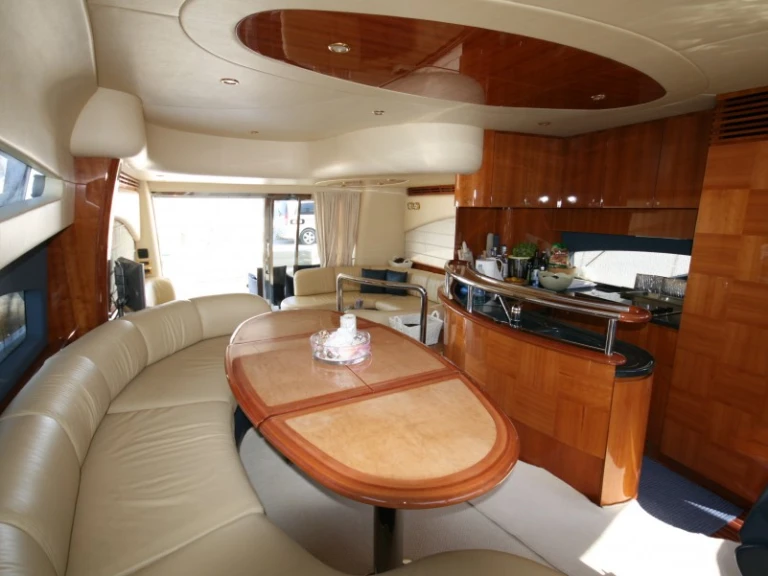 Noleggio barche Princess Princess 62 Fly a Podstrana su Samboat