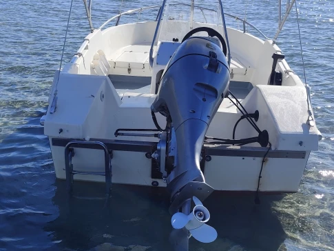 Noleggio Barca a motore Ultramar con patente nautica