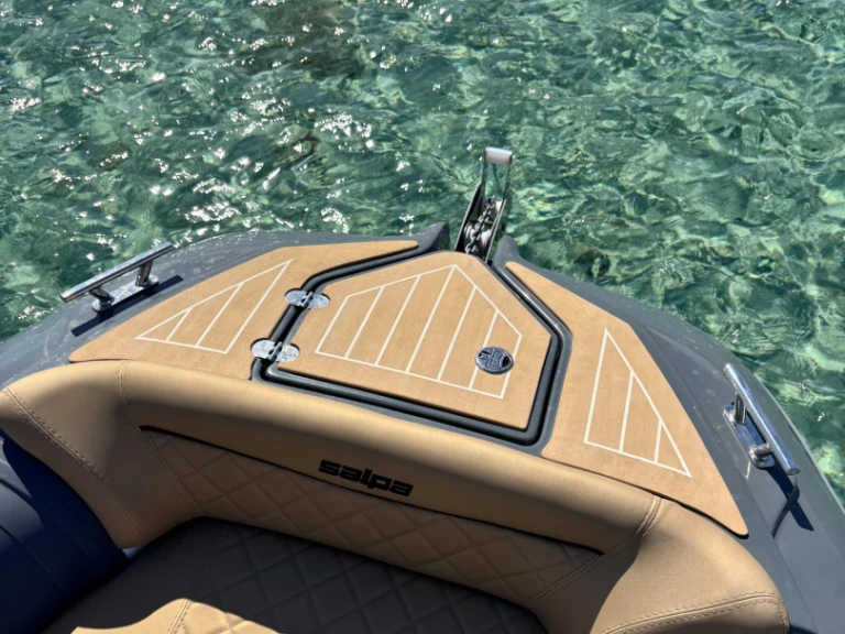 Barca a motore a noleggio a Port d'Alcudia al miglior prezzo