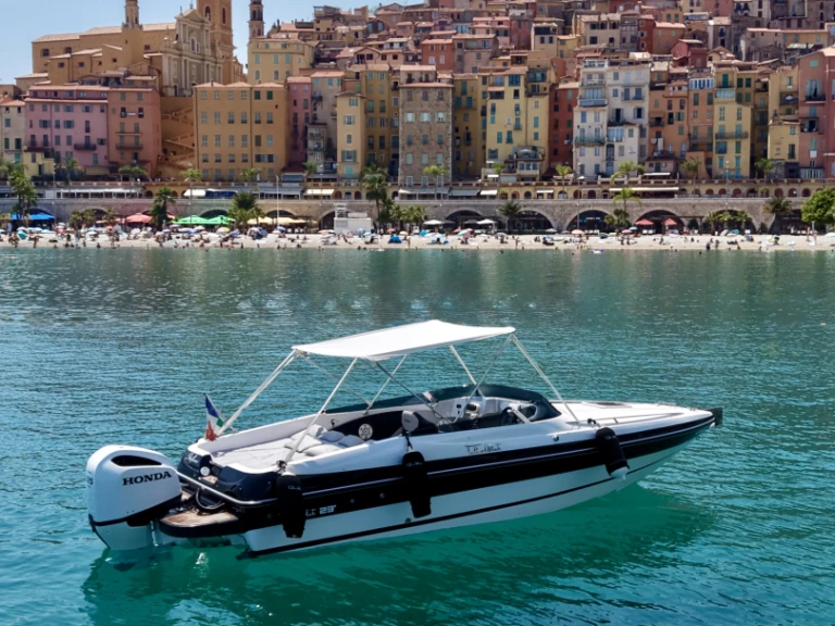 Noleggio Barca a motore Tullio-Abbate con patente nautica