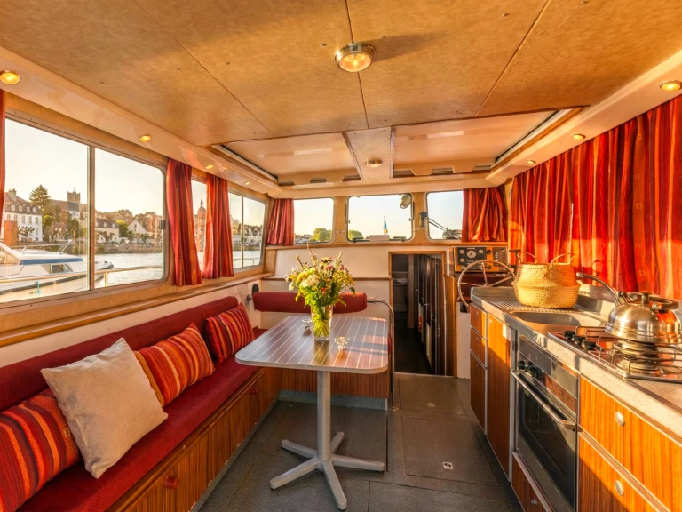 Noleggio Houseboat Pénichette con patente nautica