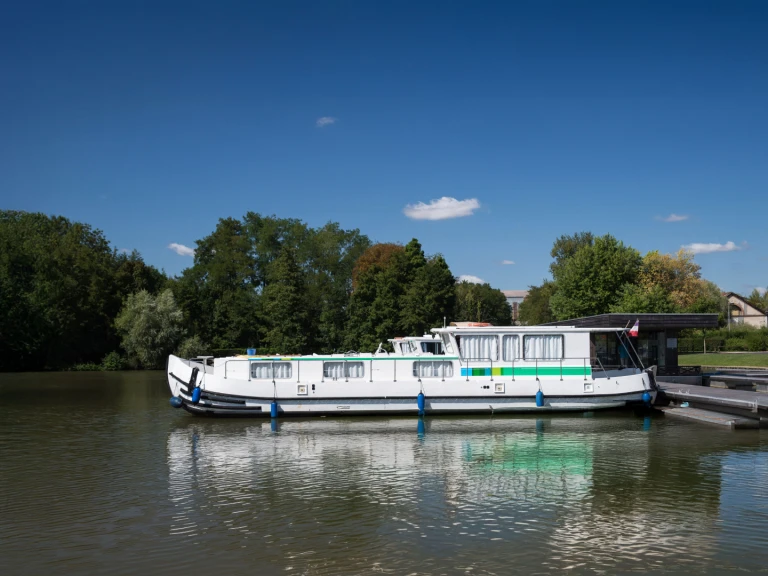 Houseboat a noleggio a Joigny al miglior prezzo