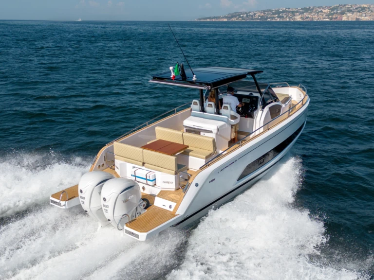 Noleggio Barca a motore a Cannes – Salpa AVANTGARDE 1.1