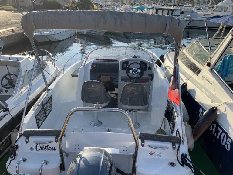 Jeanneau Cap Camarat 5.5 WA Serie 2 da affittare a  Cavalaire-sur-Mer