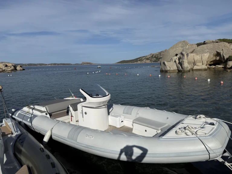 Noleggio Gommone a Porto Turistico Palau – Pirelli P880 sport