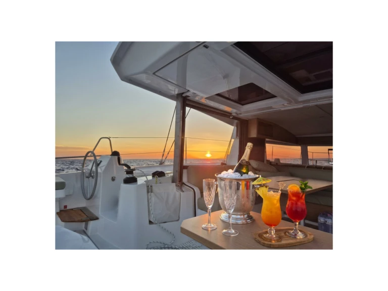 Noleggio Catamarano Bali con patente nautica