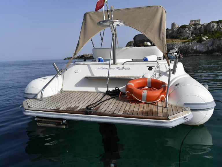 Noleggio Gommone Motonautica-Vesuviana con patente nautica