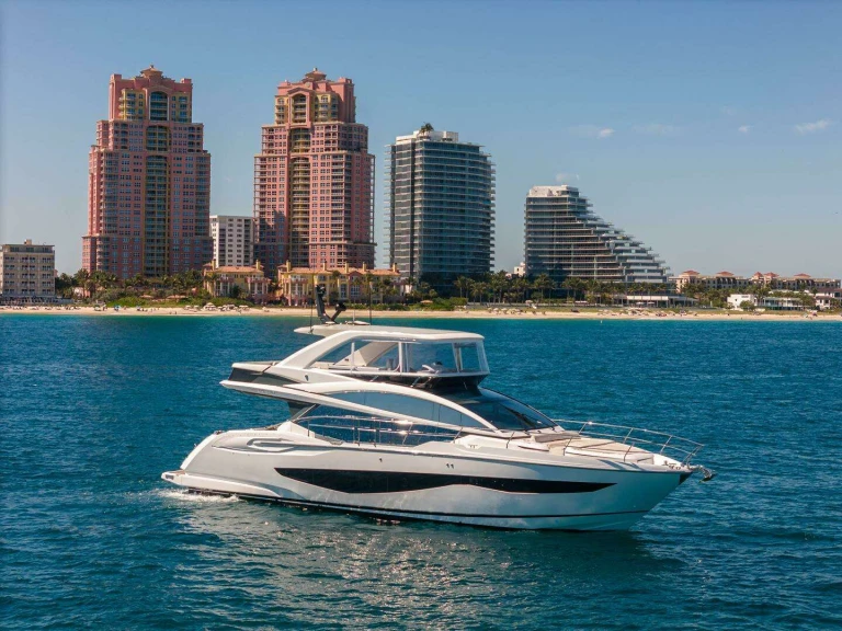Noleggio Yacht di lusso con o senza skipper Pearl a Miami