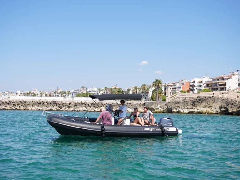 Noleggiare una Maestrale Fun 650 a Port de Sitges Aiguadolç