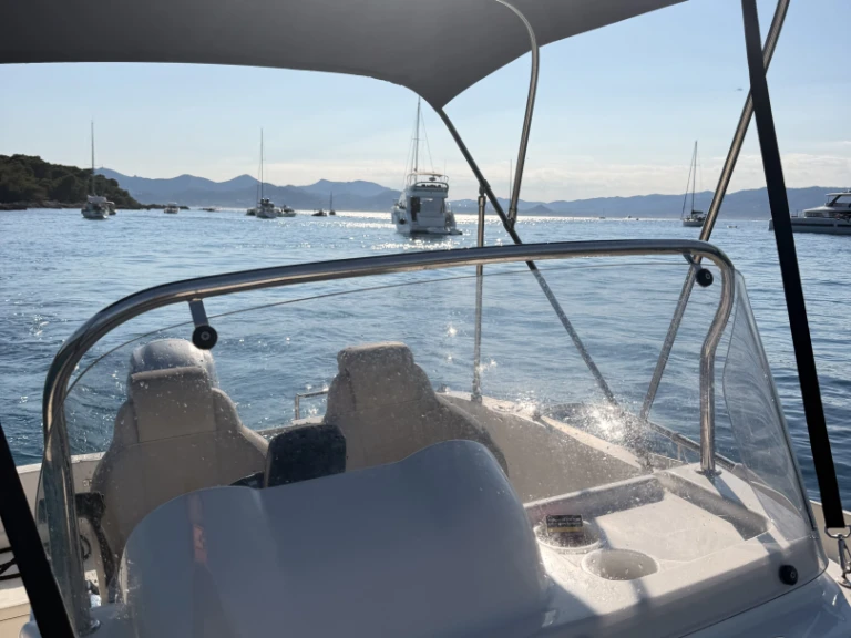 Noleggio Barca a motore con o senza skipper Quicksilver a Mandelieu-la-Napoule