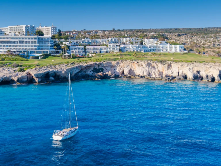 Jeanneau Sun Odyssey 409 da affittare a  Protaras