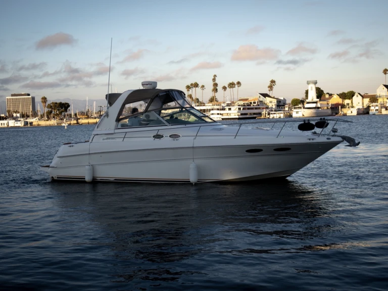 Sea Ray Sundancer da affittare a  Contea di Los Angeles