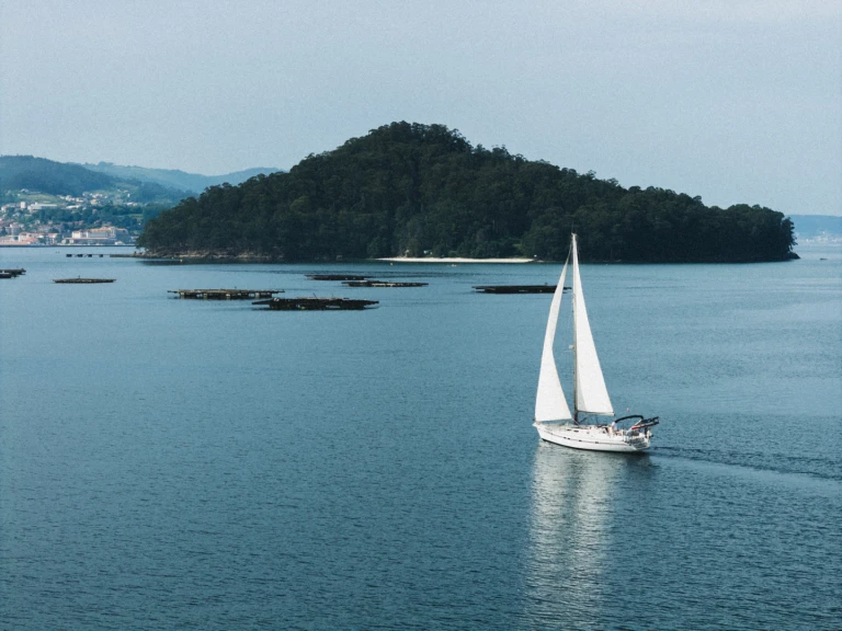 Jeanneau Sun Odyssey 42 da affittare a  Combarro