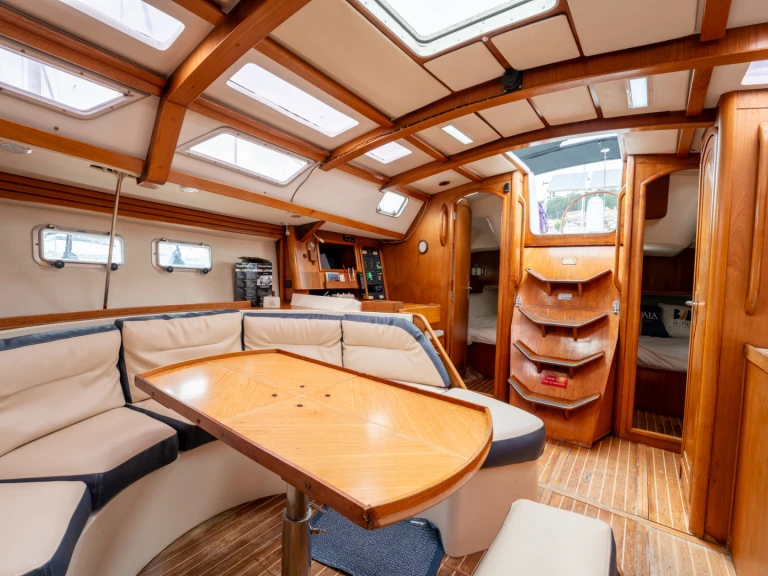 Noleggio a Combarro – Jeanneau Sun Odyssey 42 su SamBoat