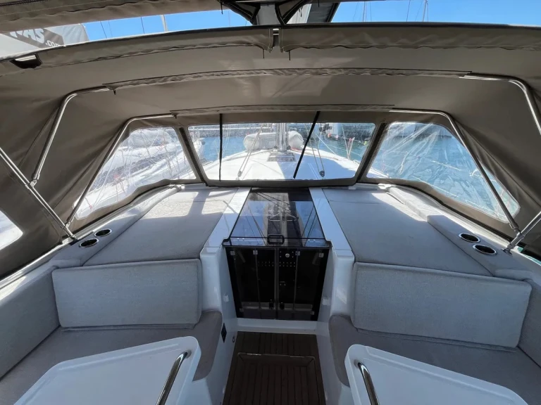 Noleggio a Álimos – Bénéteau Oceanis 47 - 5 cab. su SamBoat