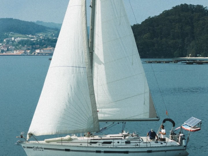 Noleggiare una Jeanneau Sun Odyssey 42 a Combarro