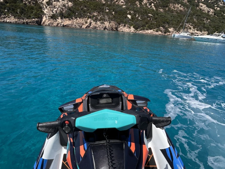 Noleggio Moto d'acqua con o senza skipper Sea-Doo a Pianottoli-Caldarello