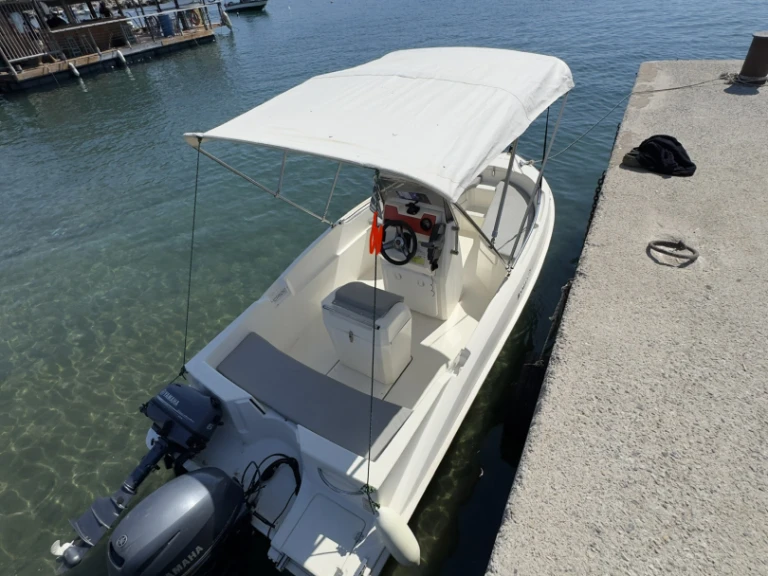 Noleggio Barca a motore con o senza skipper Compass a Kissamos Port