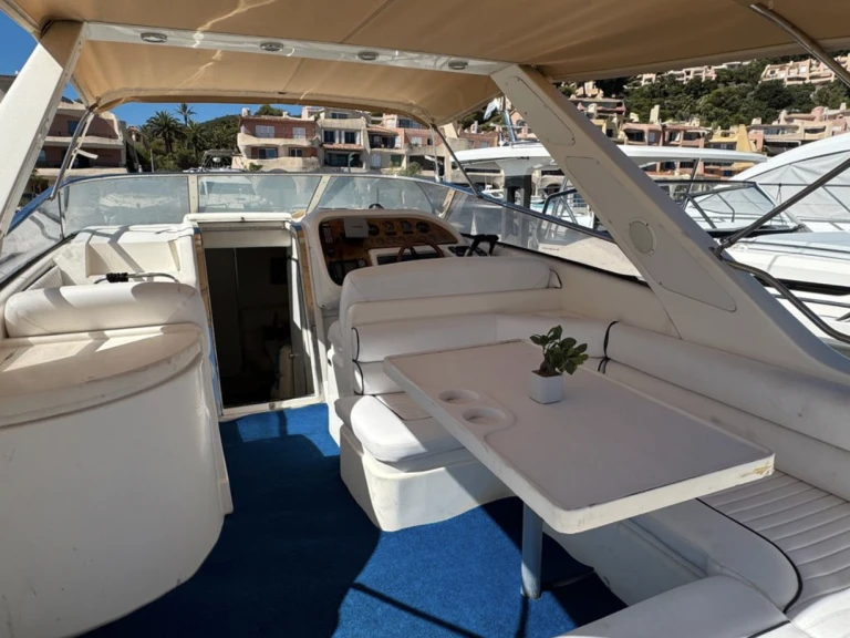Noleggio Barca a motore Sunseeker con patente nautica