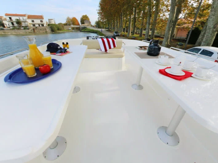 Noleggio a Homps – Le Boat Vision3 Master su SamBoat