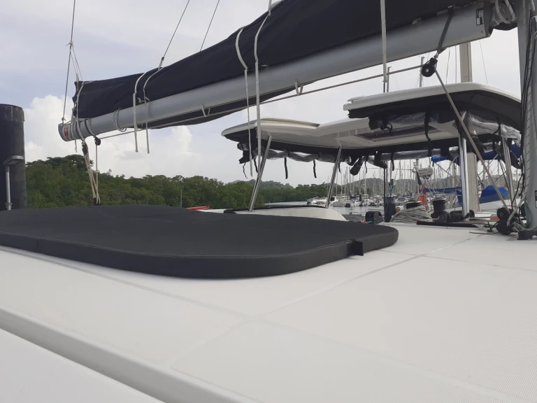 Catamarano a noleggio a Parish of Saint George al miglior prezzo