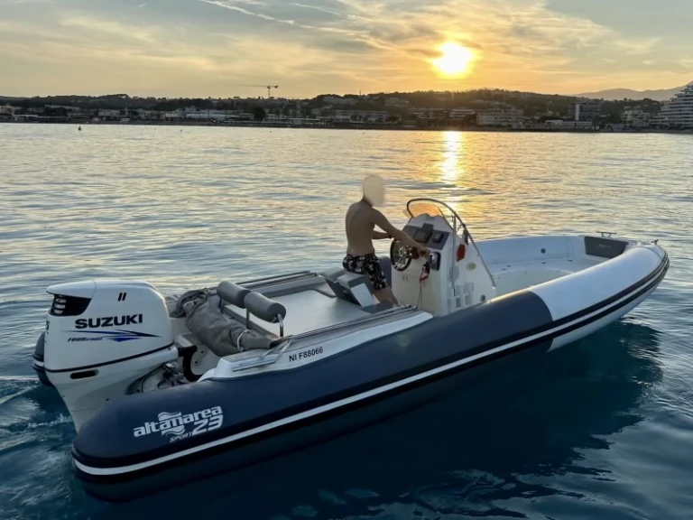 Noleggio Gommone Altamarea con patente nautica