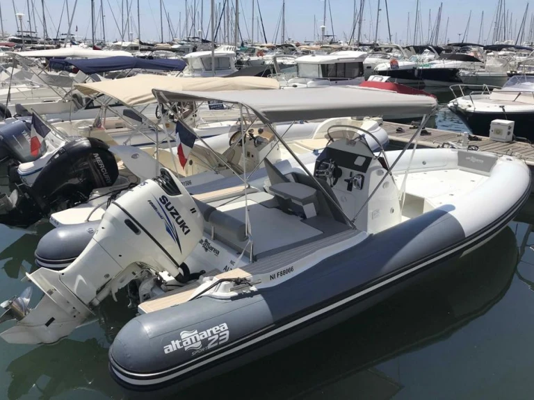 Gommone a noleggio a Carnon-Plage al miglior prezzo
