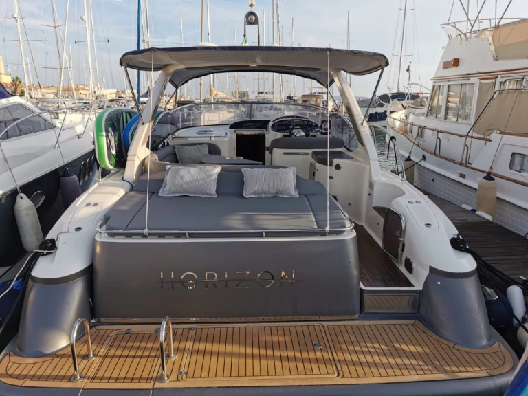 Noleggio barche Horizon Manò Marine 38.50 a San Vincenzo su Samboat