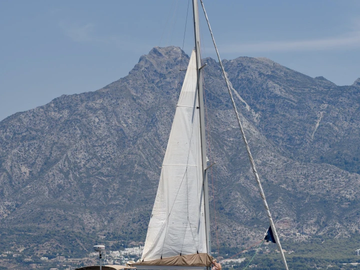 Noleggio Barca a vela con o senza skipper Dufour a Puerto Banús
