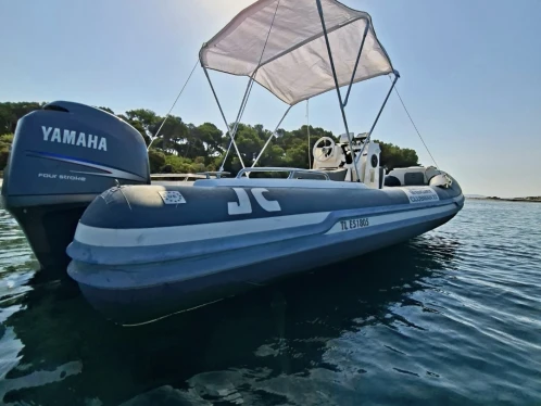 Noleggiare una Joker Boat Clubman 22 a Hyères
