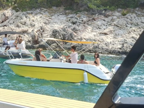 Noleggio barche Lesina (Hvar) economico Eden 18