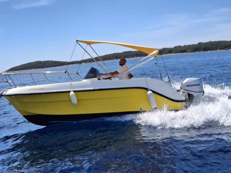 Noleggio Barca a motore a Lesina (Hvar) – Marinello Eden 18
