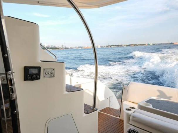 Noleggio a New York (Citta) – Cruisers Yacht 447 su SamBoat