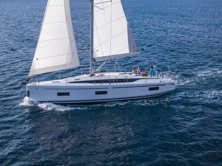 Noleggiare una Bavaria Bavaria C42 a Murter-Kornati